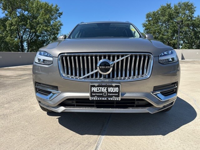 2022 Volvo XC90 T6 AWD Inscription photo 2