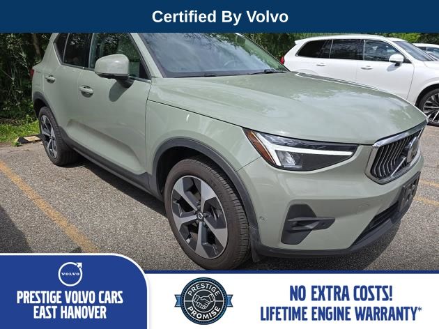 2025 Volvo XC40 B5 Plus Bright AWD's photo