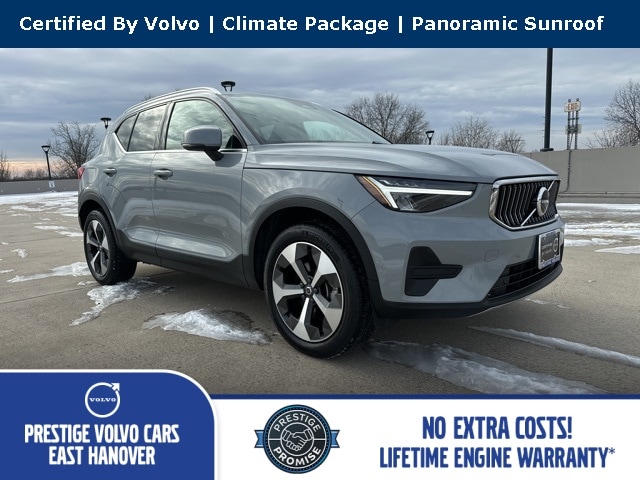 2024 Volvo XC40 Core's photo
