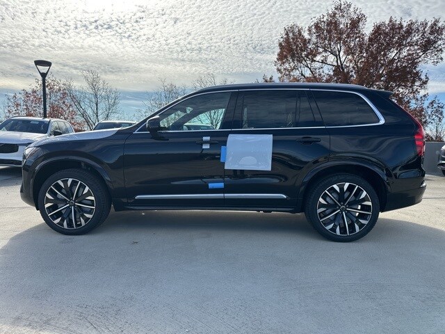 2026 Volvo XC90 B5 Plus photo 3