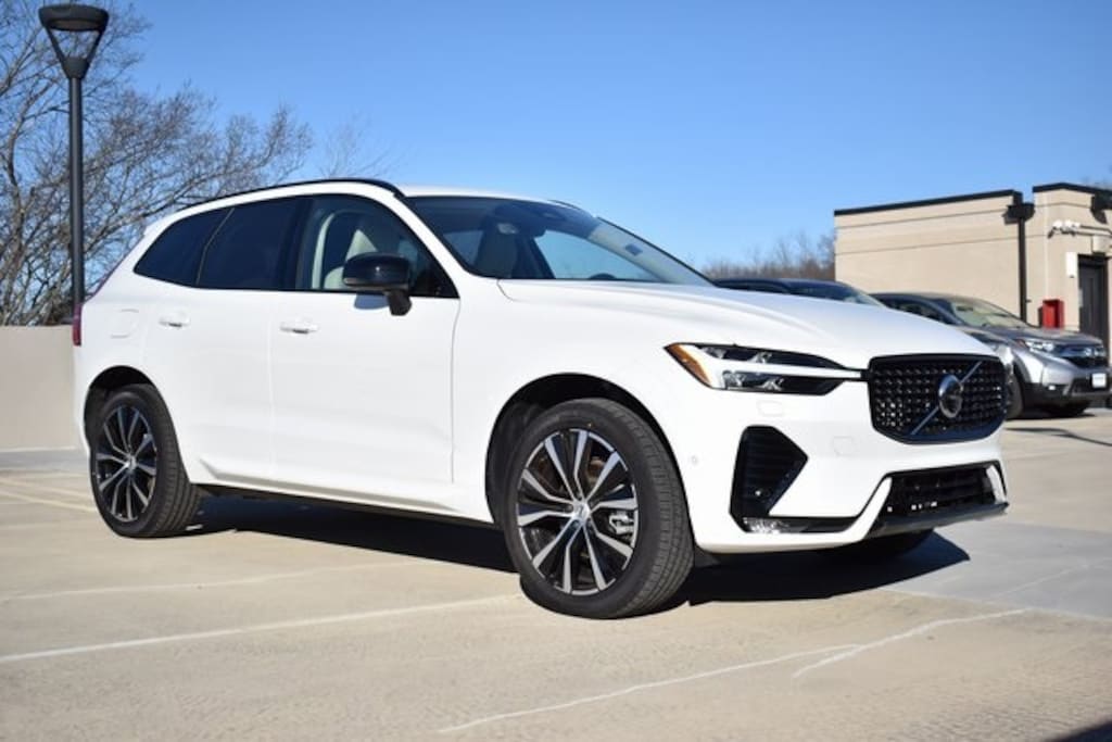 New 2025 Volvo XC60 B5 Plus