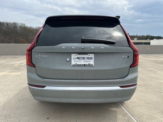 2026 Volvo XC90 Plus - Photo 6