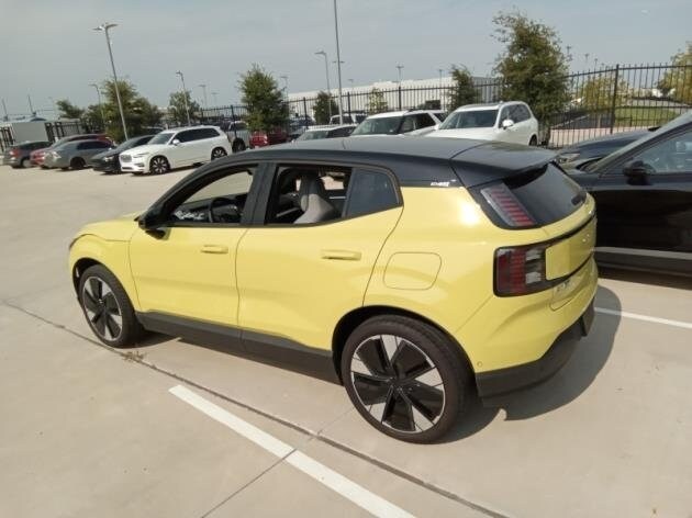 2025 Volvo EX30 Ultra photo 2