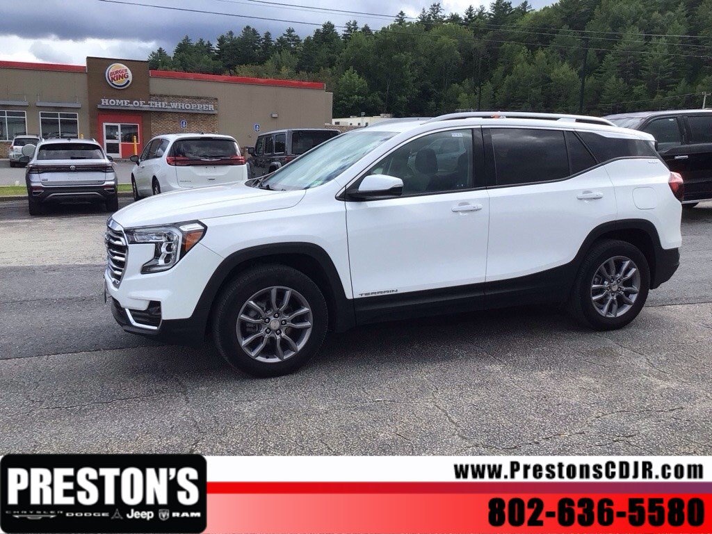 Used 2024 GMC Terrain SLT SUV