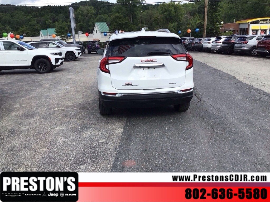 Used 2024 GMC Terrain SLT SUV