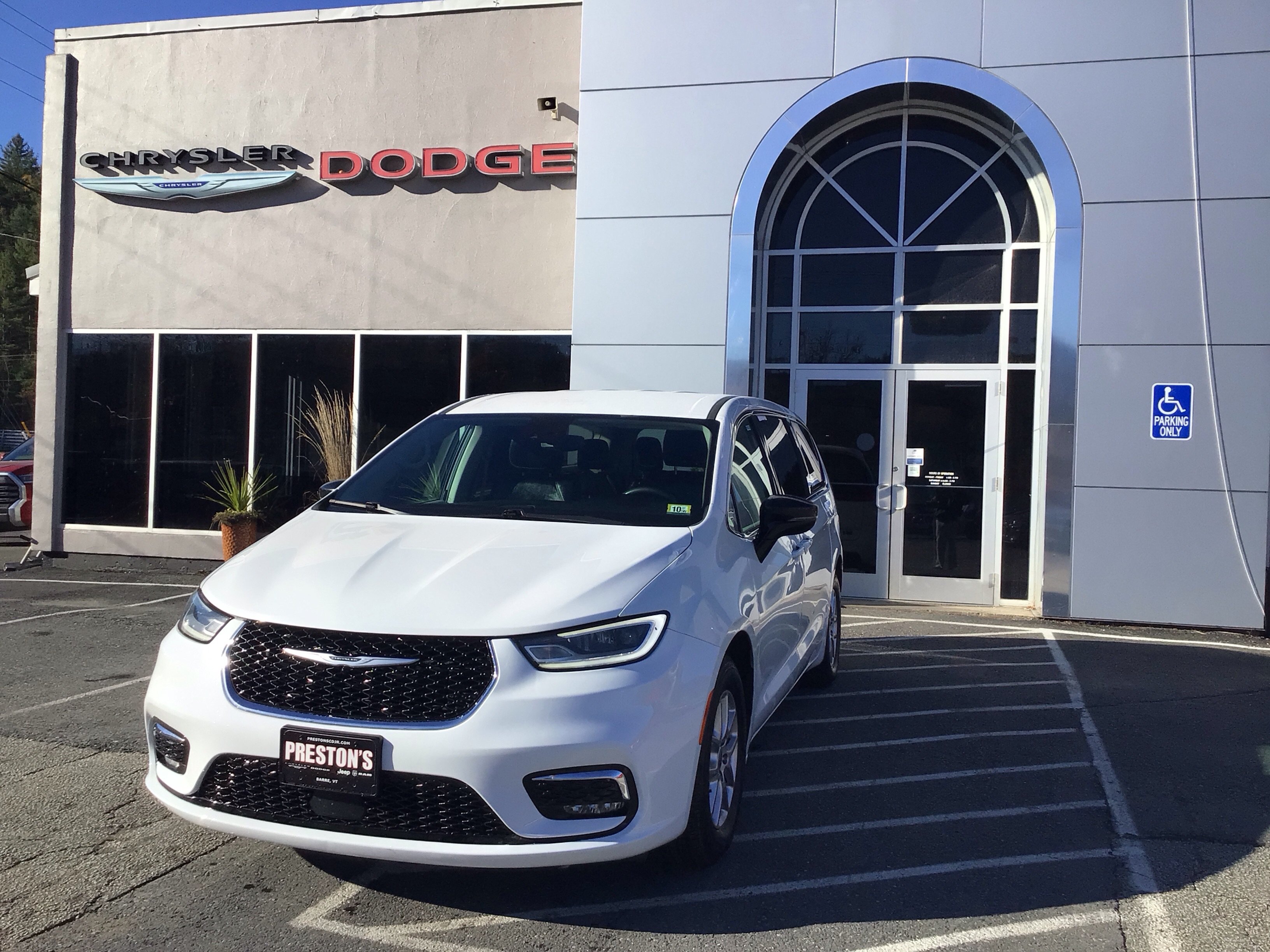 2024 Chrysler Pacifica