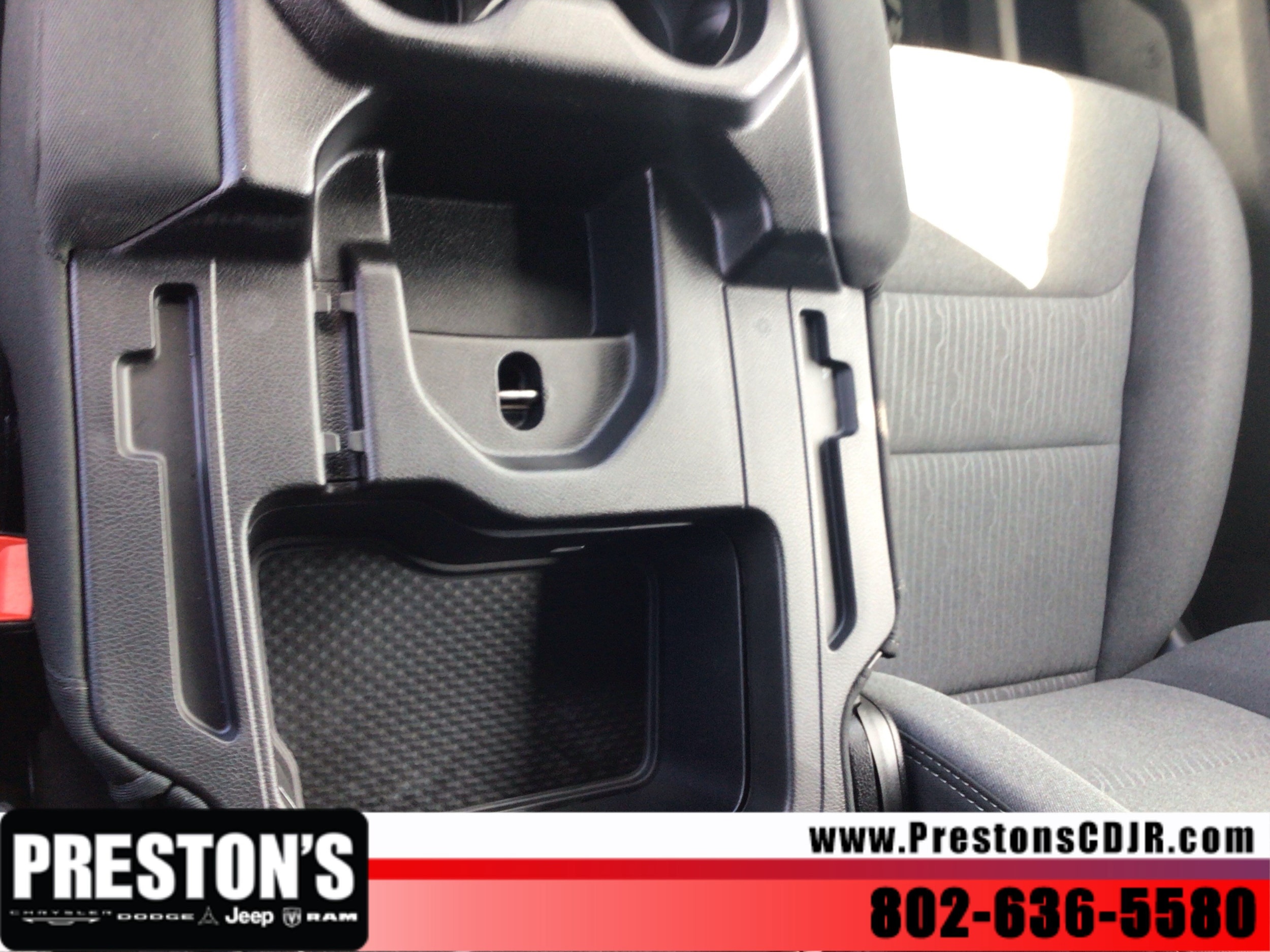 2024 RAM Ram 1500 Pickup Tradesman - Photo 25
