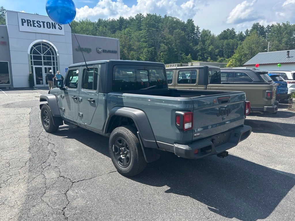 2026 Jeep Gladiator Sport - Photo 4