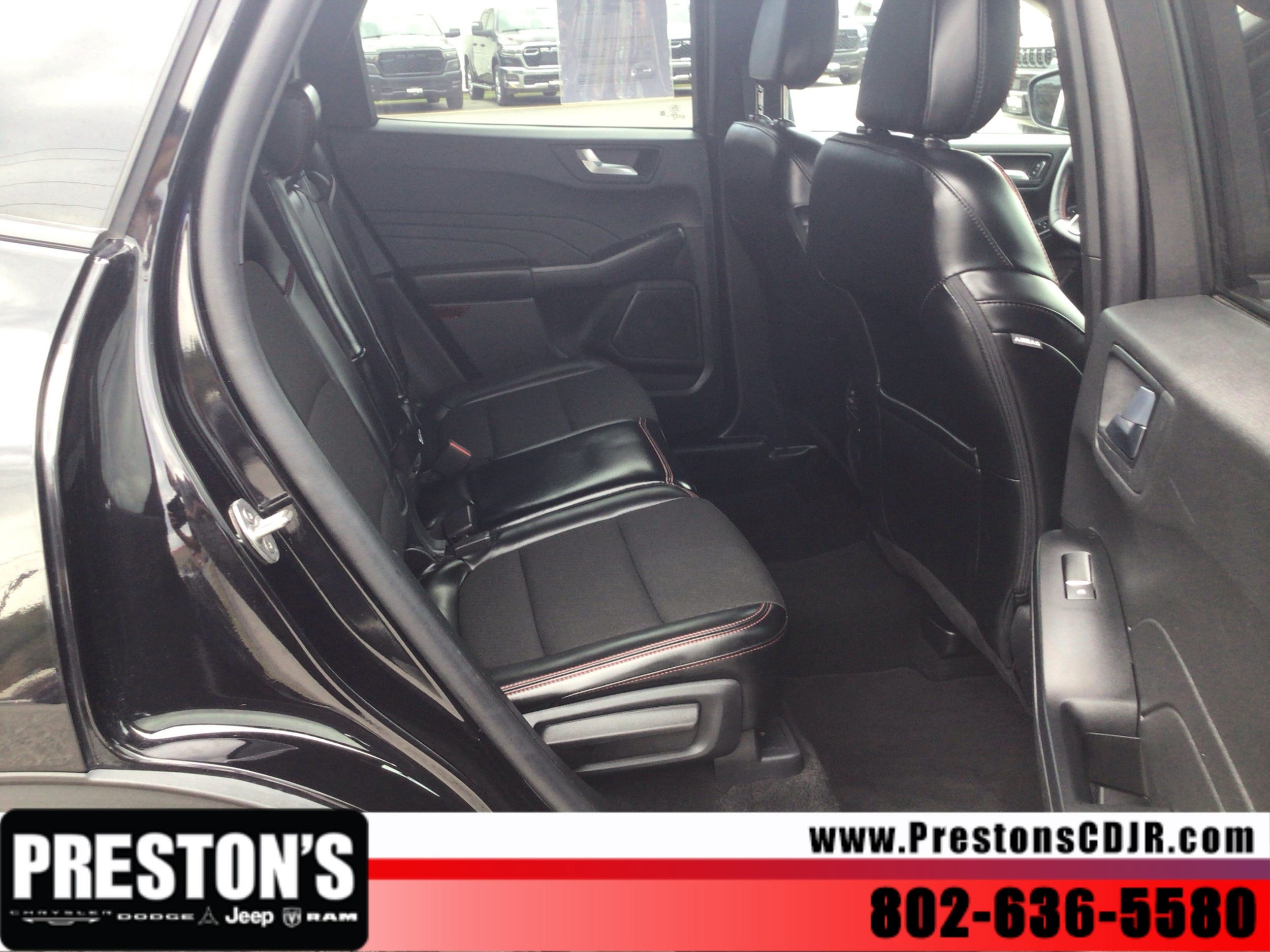 2025 Ford Escape ST-Line Select - Photo 16