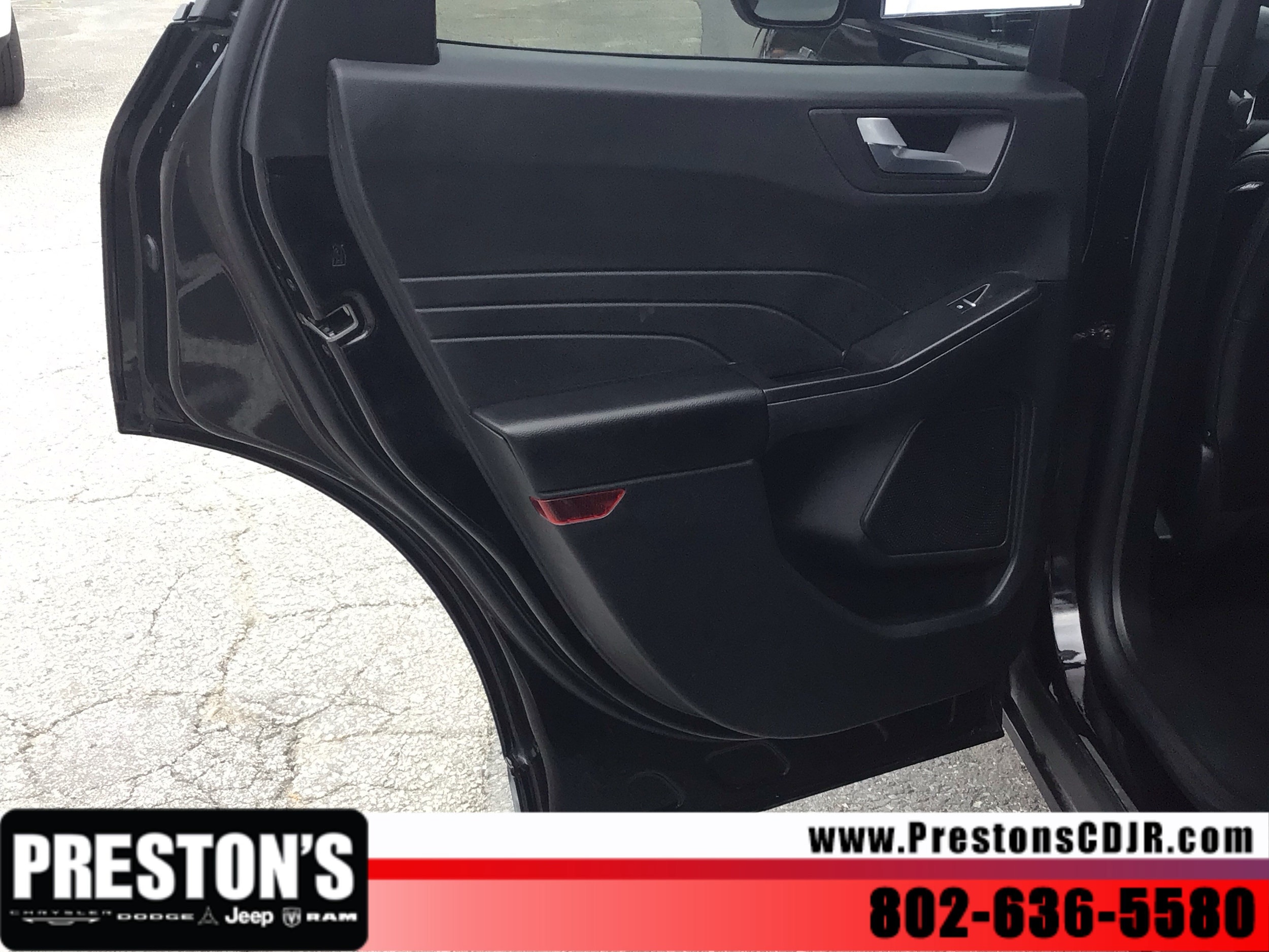 2025 Ford Escape ST-Line Select - Photo 13