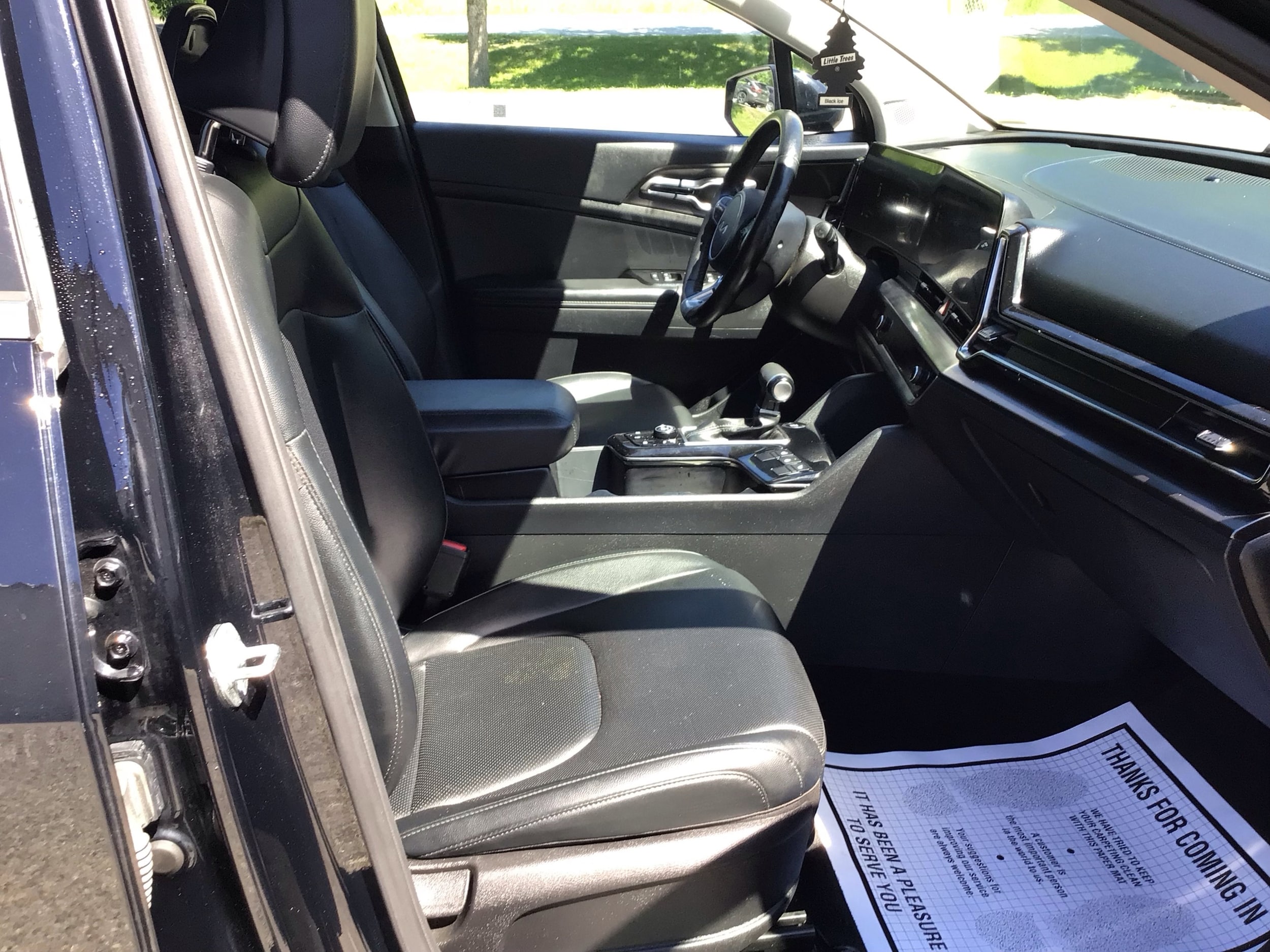 2023 Kia Sportage EX - Photo 23