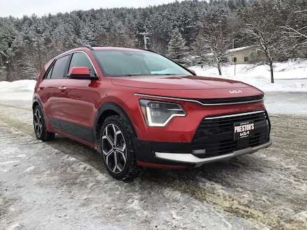 2023 Kia Niro Plug-In Hybrid SX Touring SUV