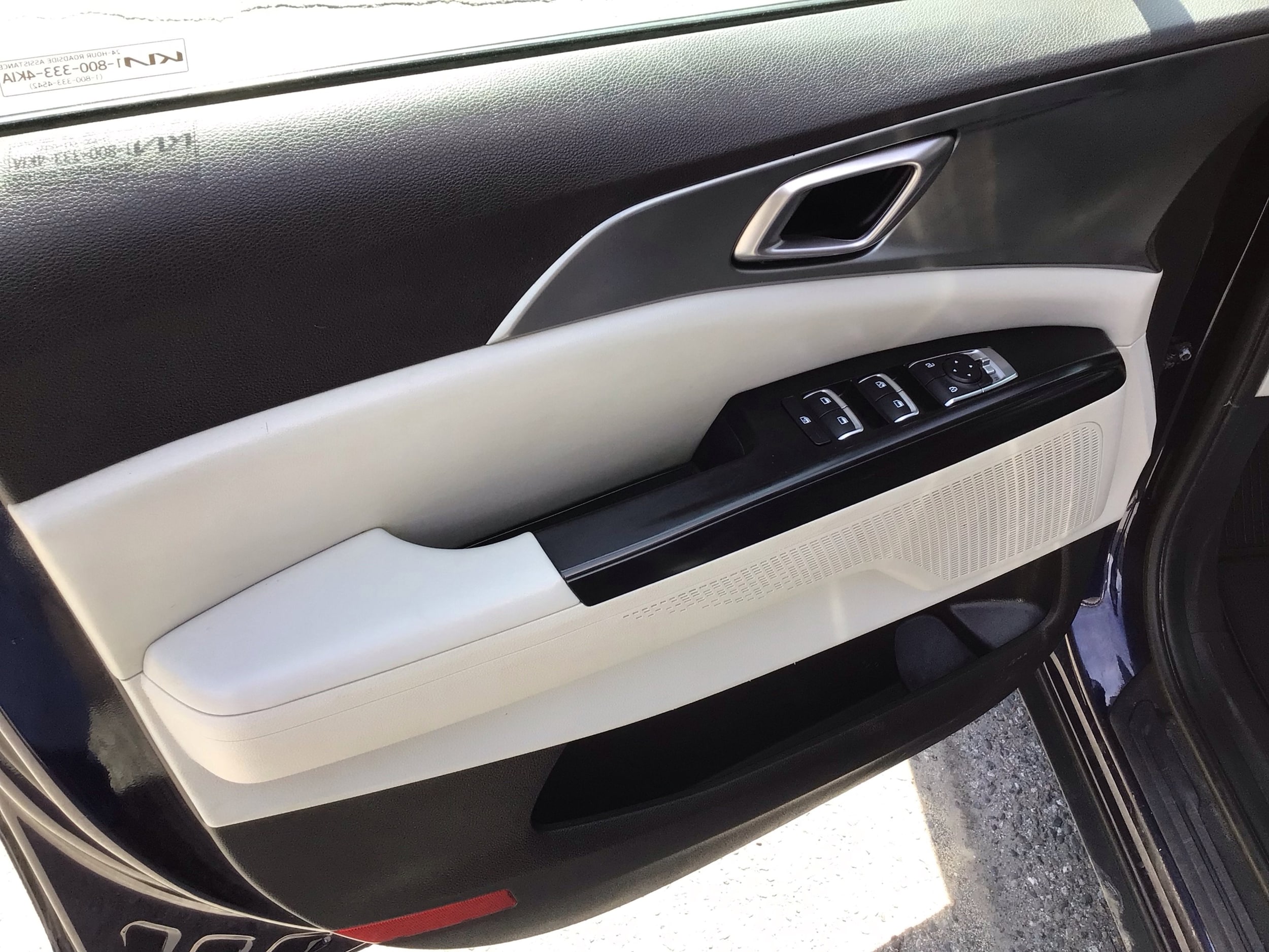 2022 Kia Carnival LX Seat Pkg - Photo 10
