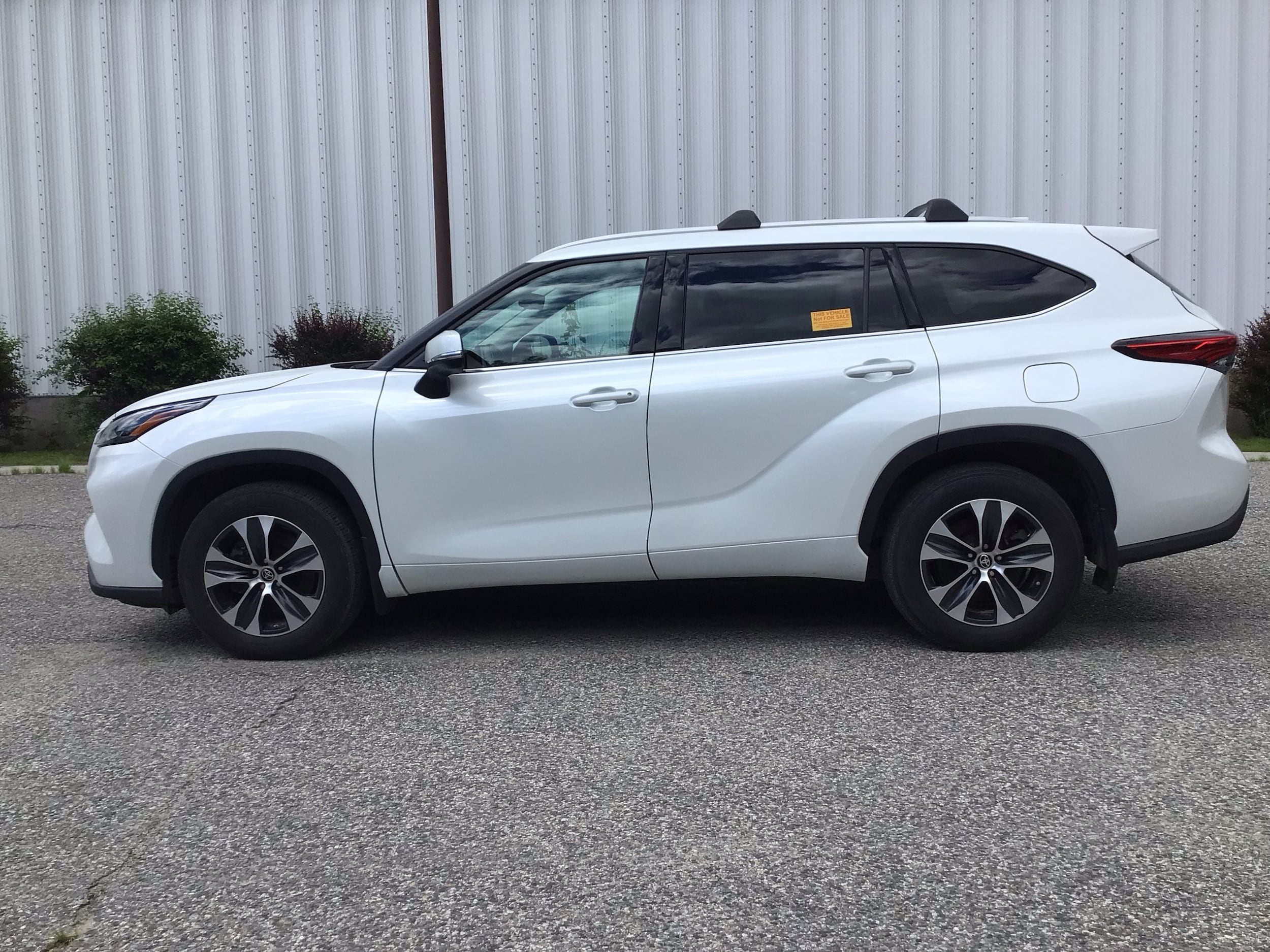 2022 Toyota Highlander XLE - Photo 4