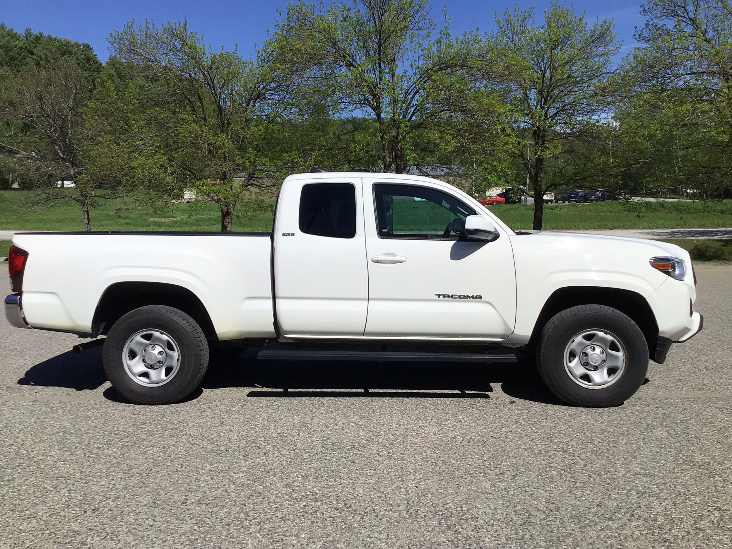 2023 Toyota Tacoma SR5 - Photo 8