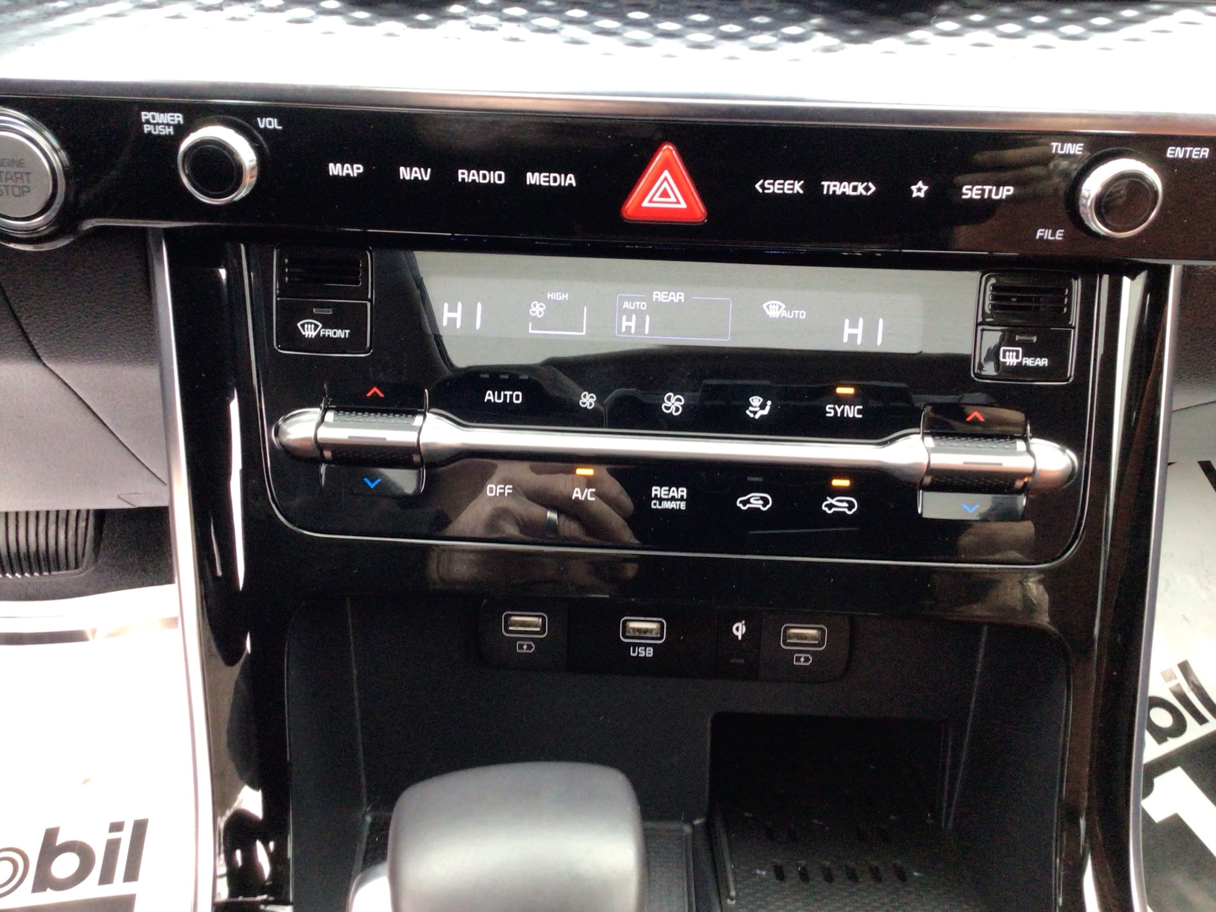 2023 Kia Carnival SX Prestige - Photo 26