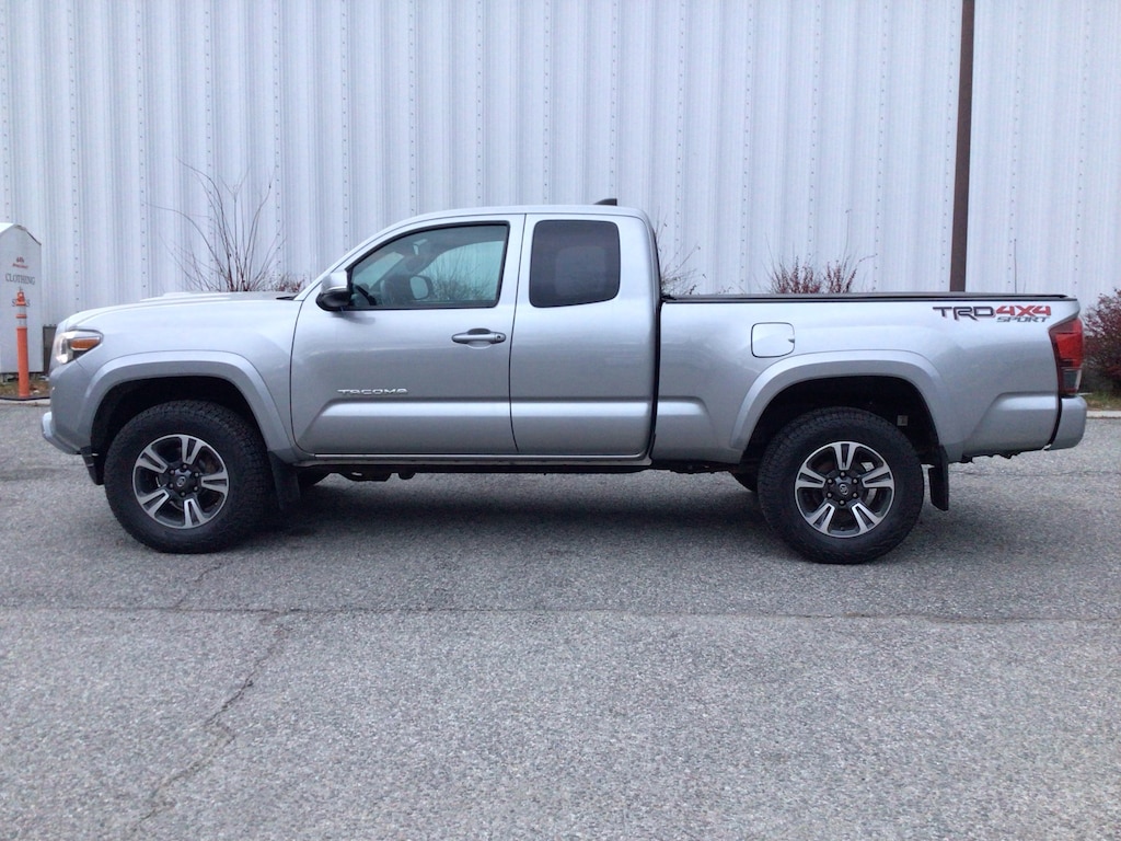 Used 2019 Toyota Tacoma Truck Access Cab