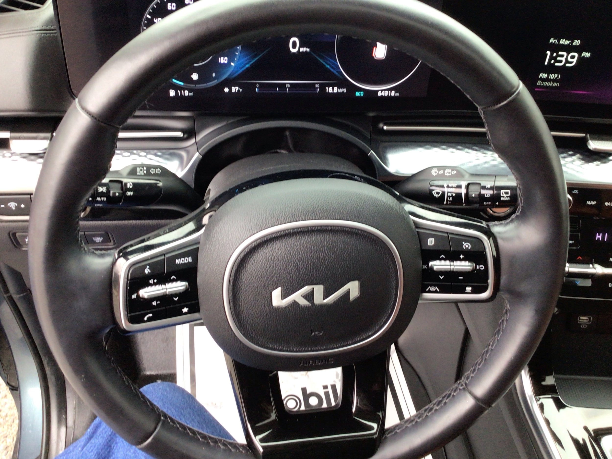 2023 Kia Carnival SX Prestige - Photo 18