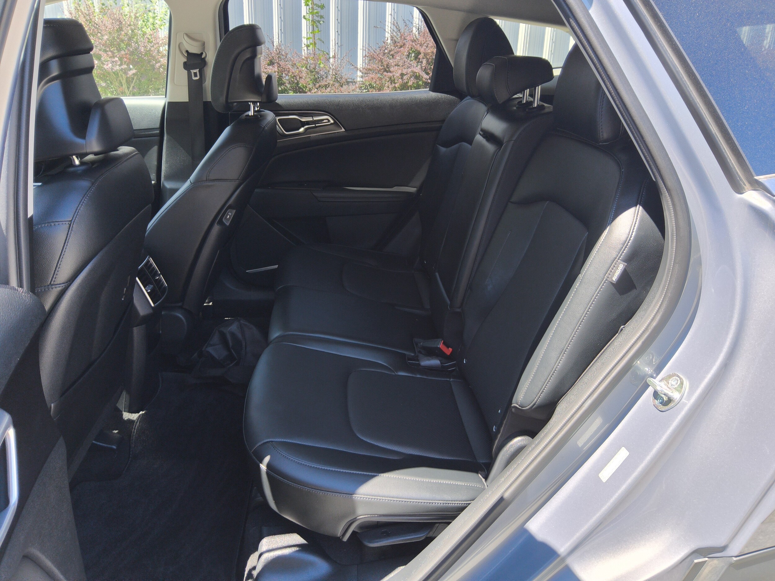2024 Kia Sportage EX - Photo 12