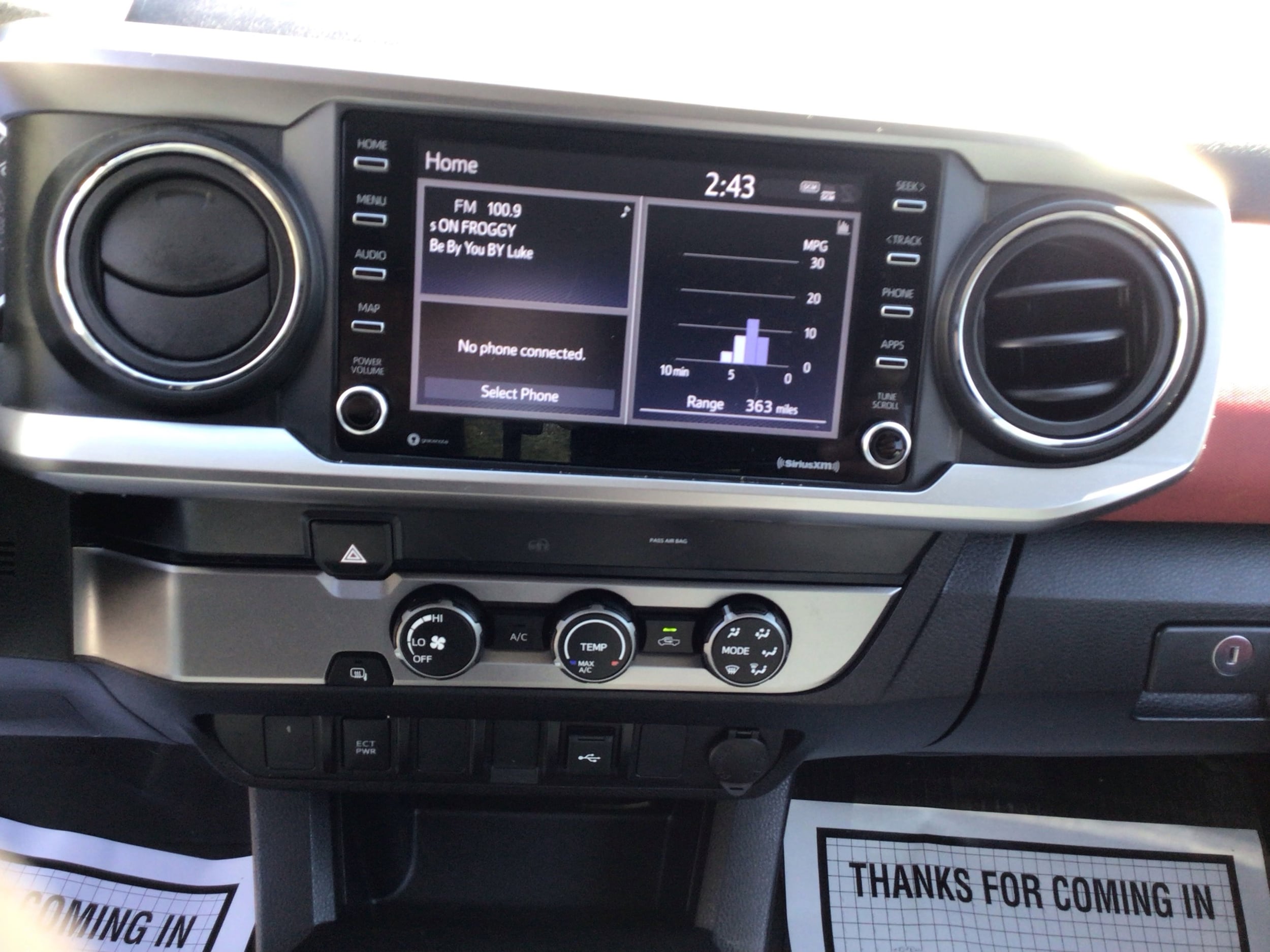 2023 Toyota Tacoma SR5 - Photo 17