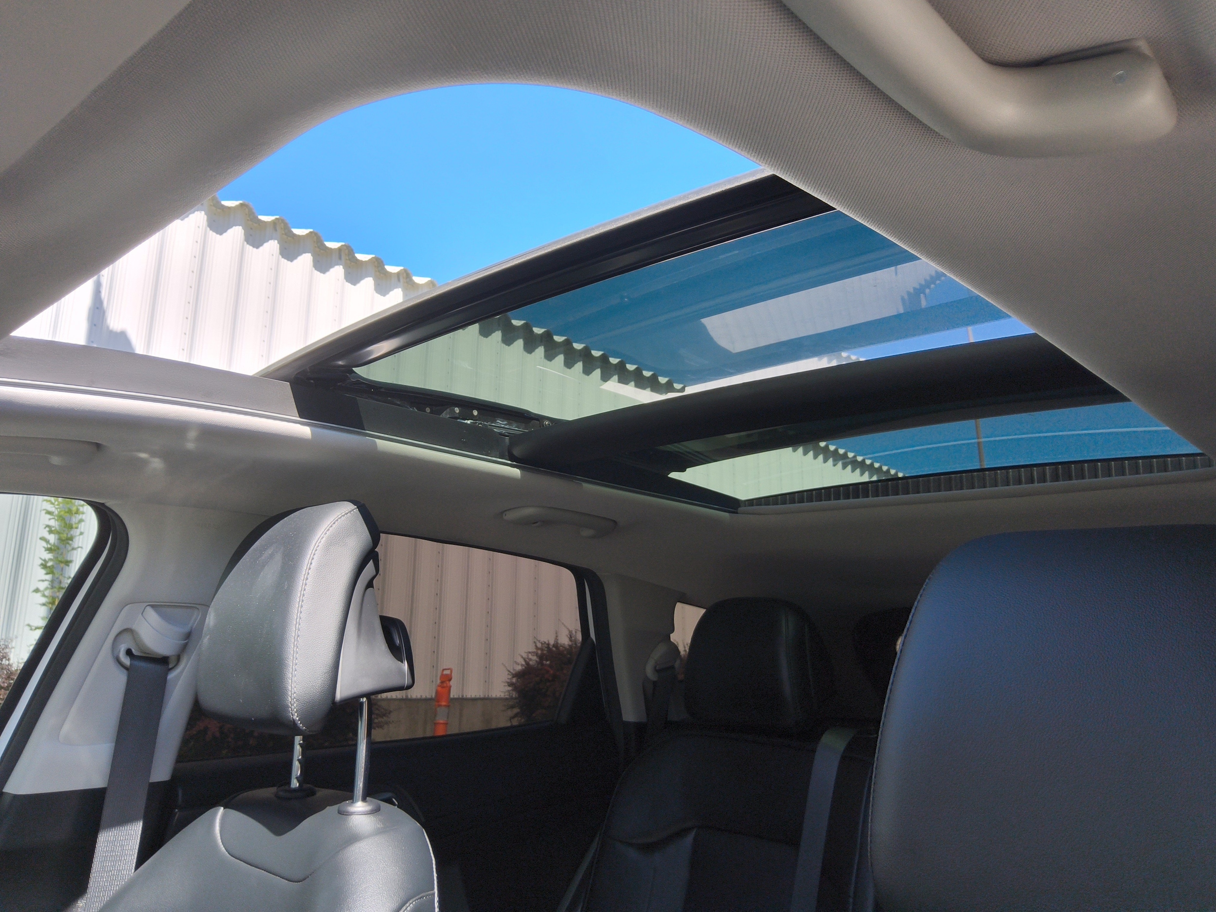2023 Kia Sportage SX - Photo 26