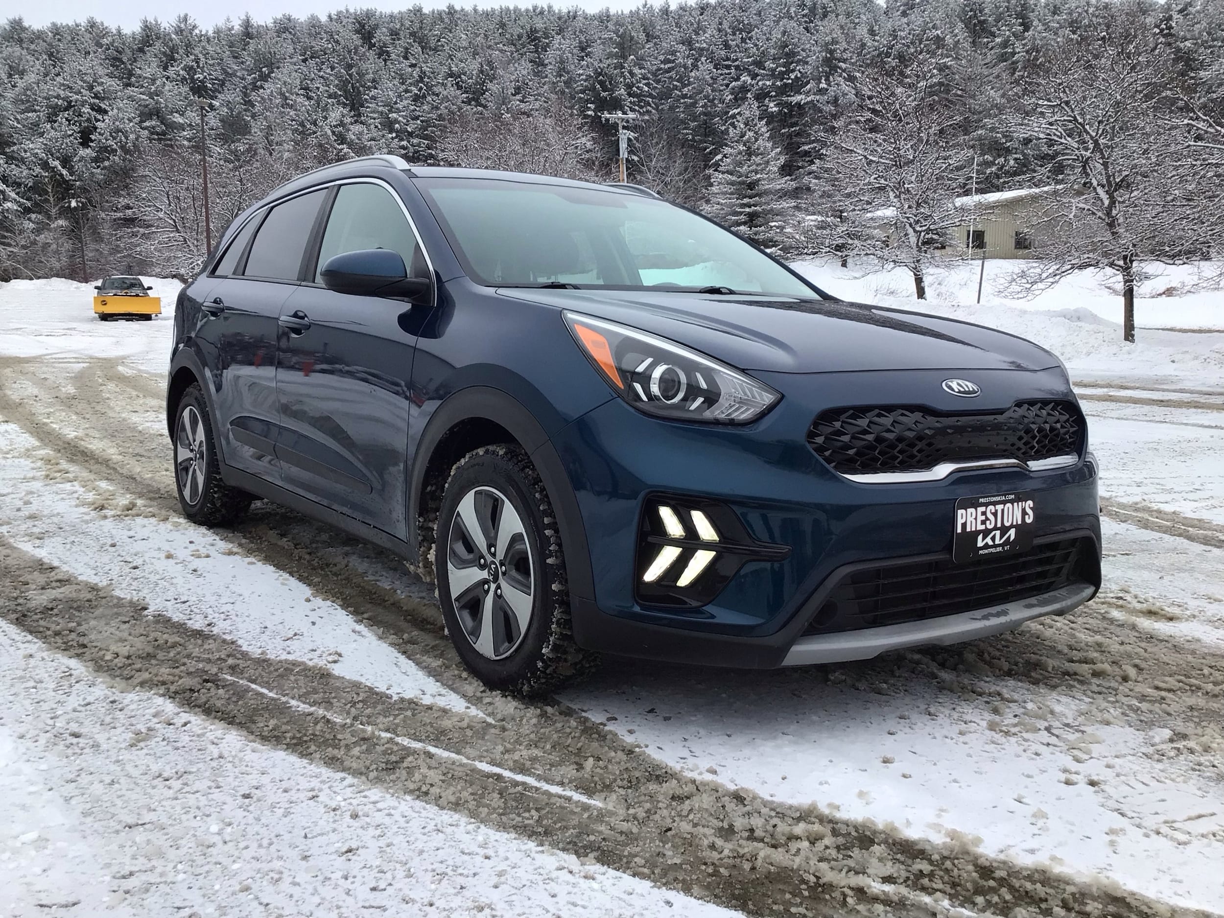 2020 Kia Niro LX's photo