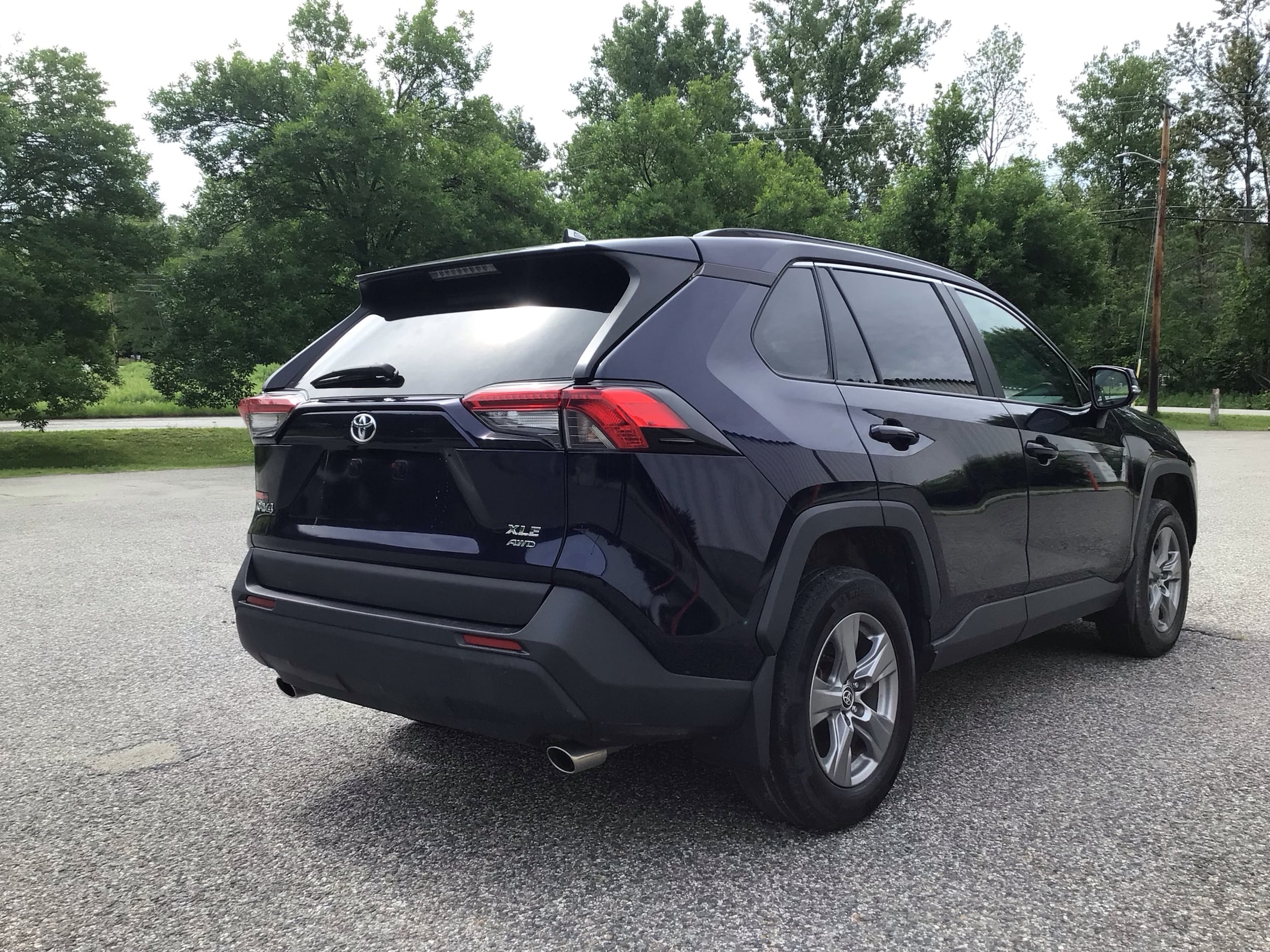 2022 Toyota RAV4 XLE - Photo 7
