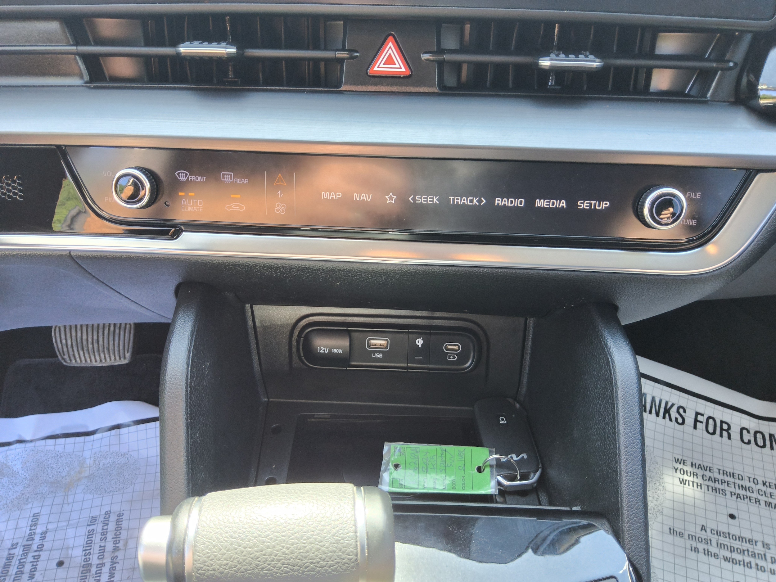 2024 Kia Sportage EX - Photo 19