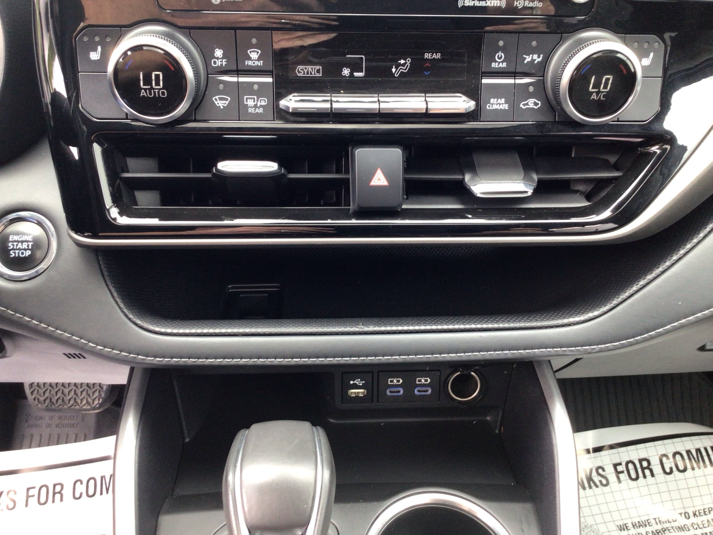 2022 Toyota Highlander XLE - Photo 22
