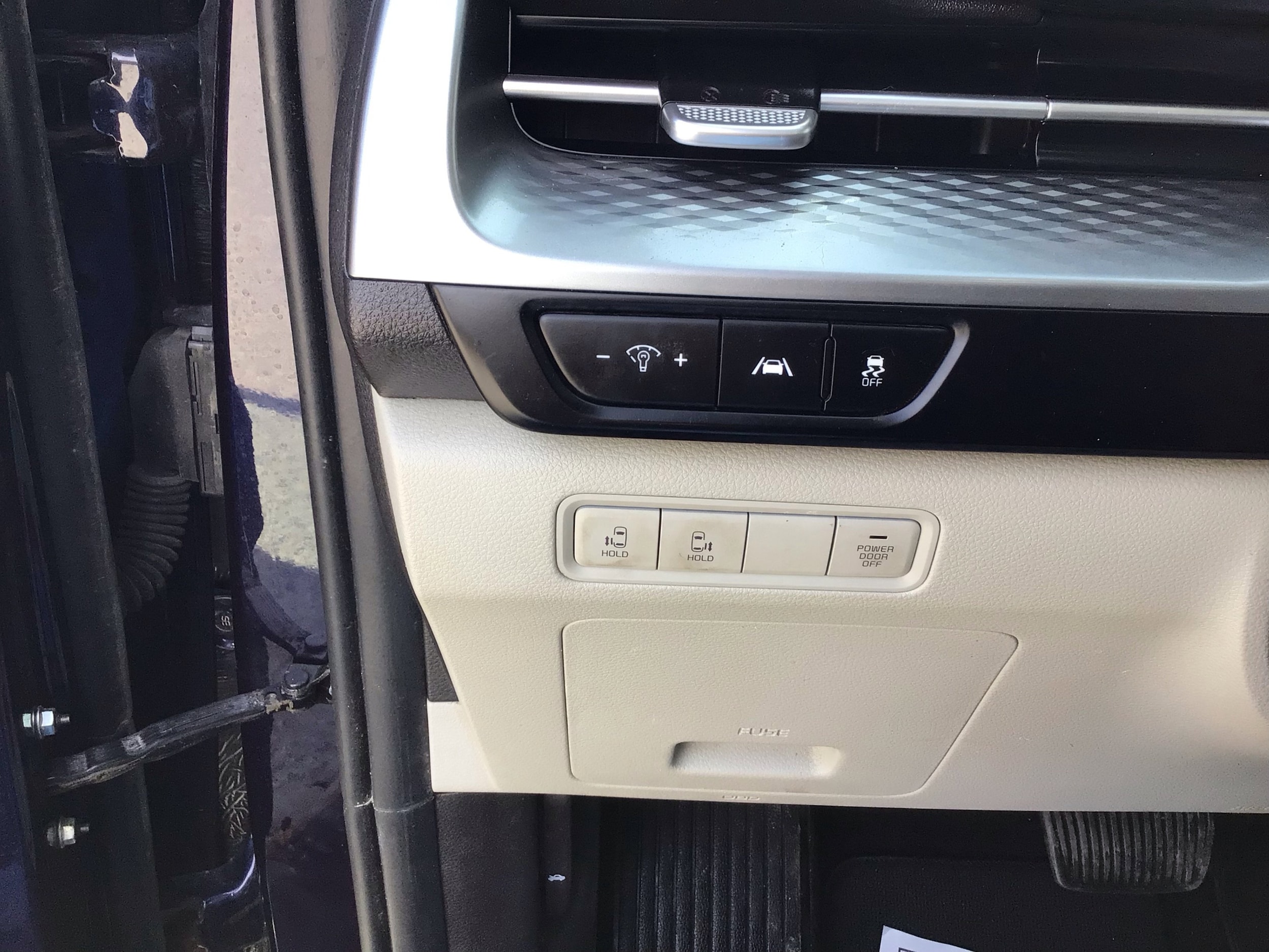 2022 Kia Carnival LX Seat Pkg - Photo 26