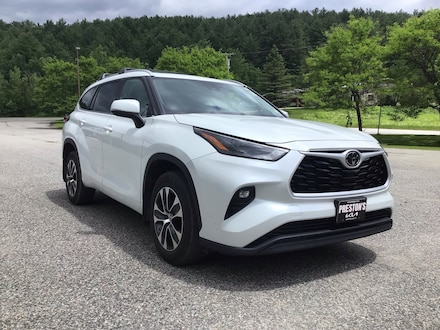 2022 Toyota Highlander XLE SUV