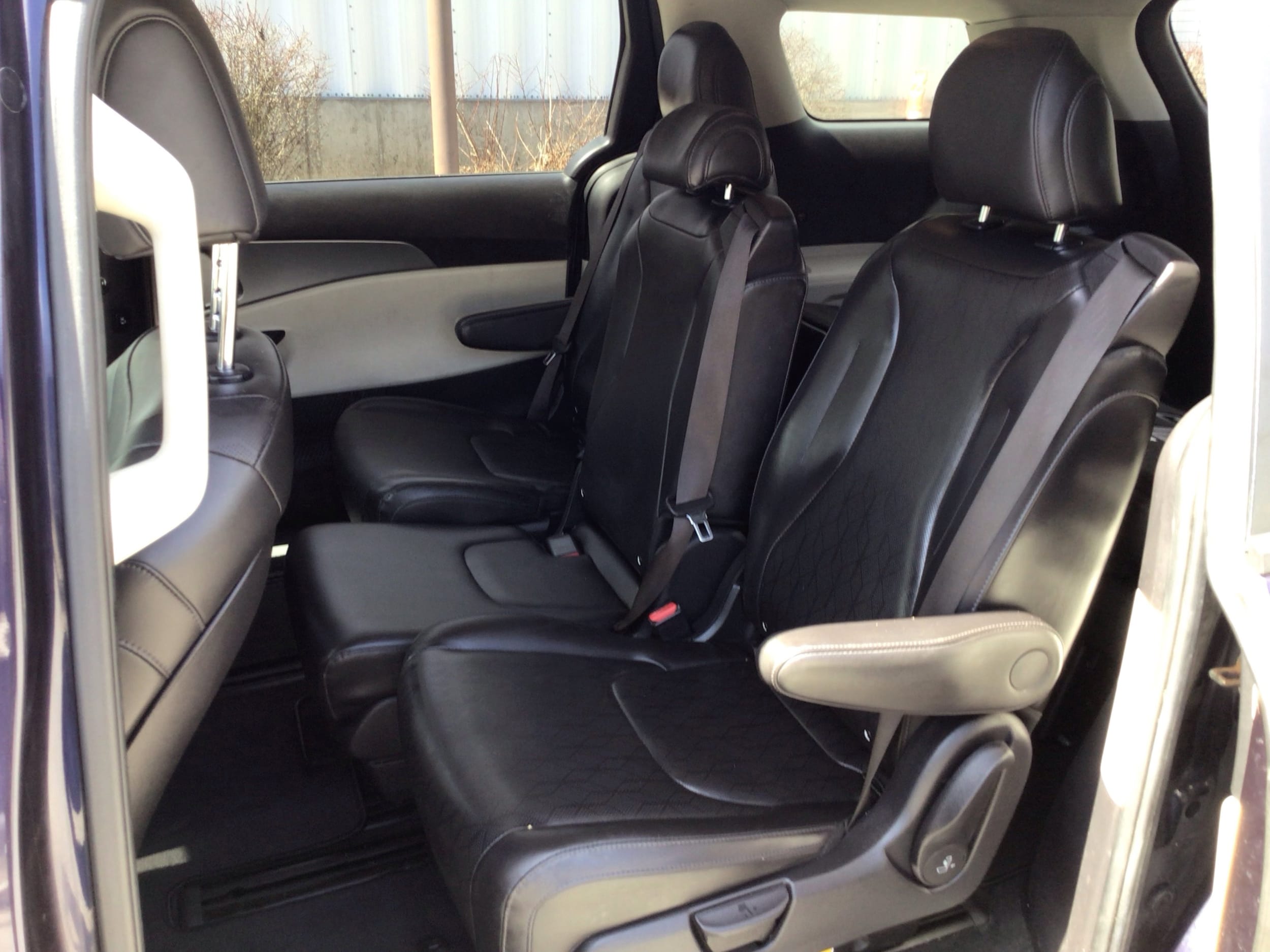 2022 Kia Carnival LX Seat Pkg - Photo 12