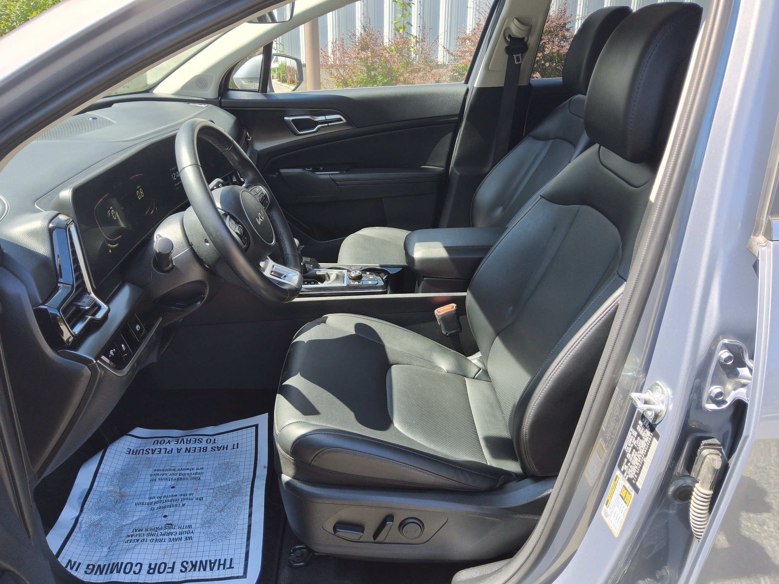 2024 Kia Sportage EX - Photo 11