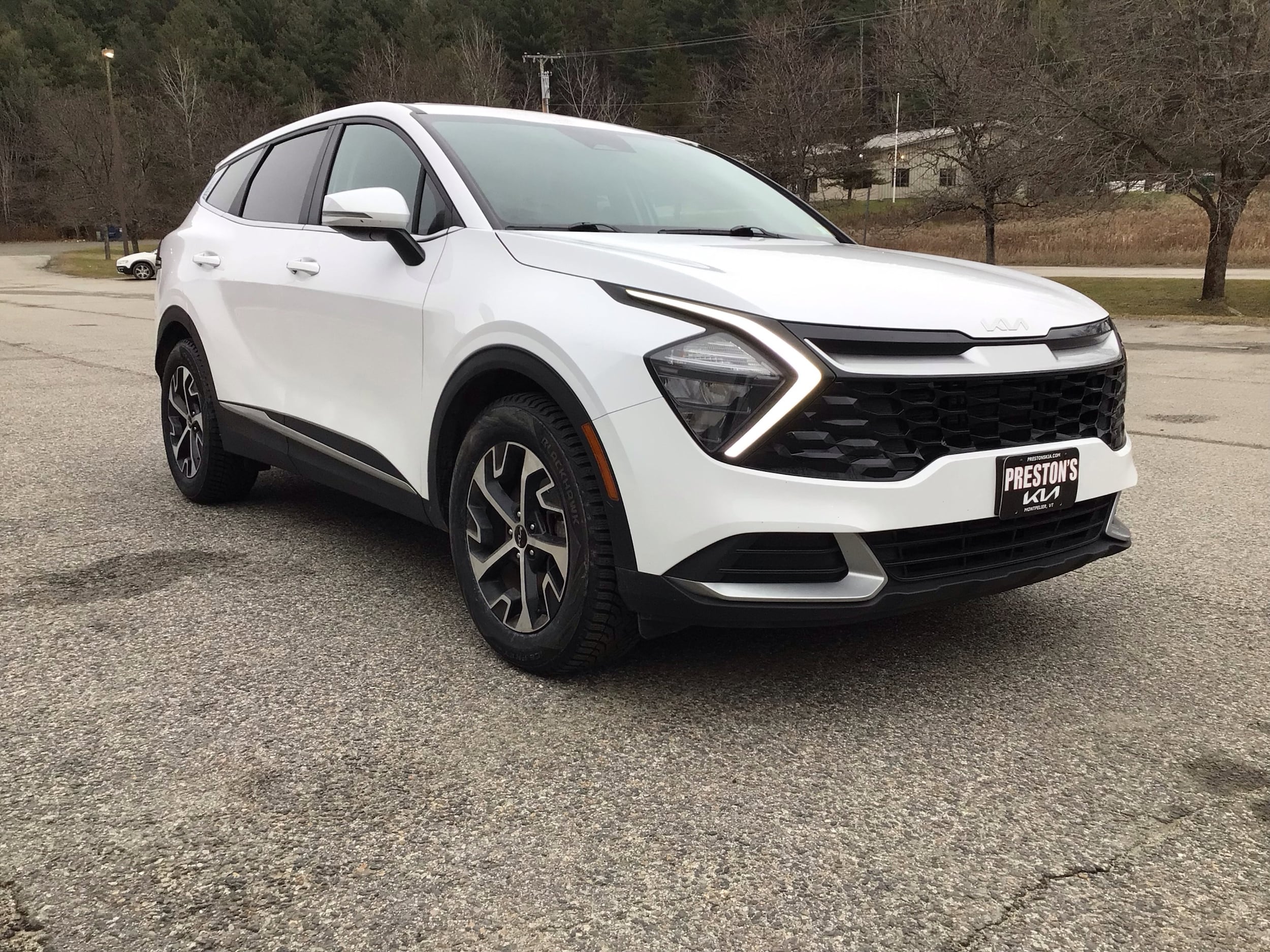 2023 Kia Sportage EX's photo