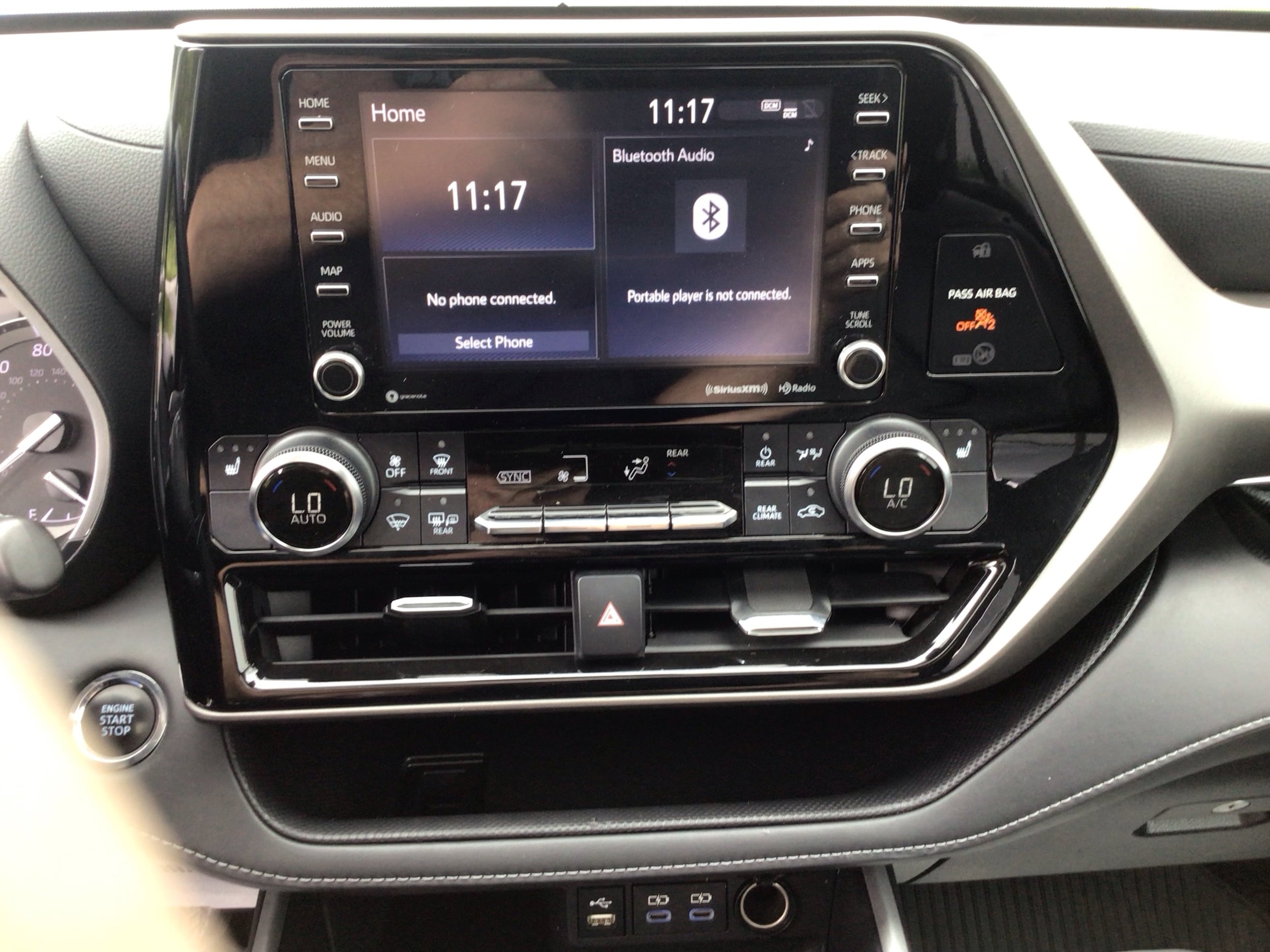 2022 Toyota Highlander XLE - Photo 20