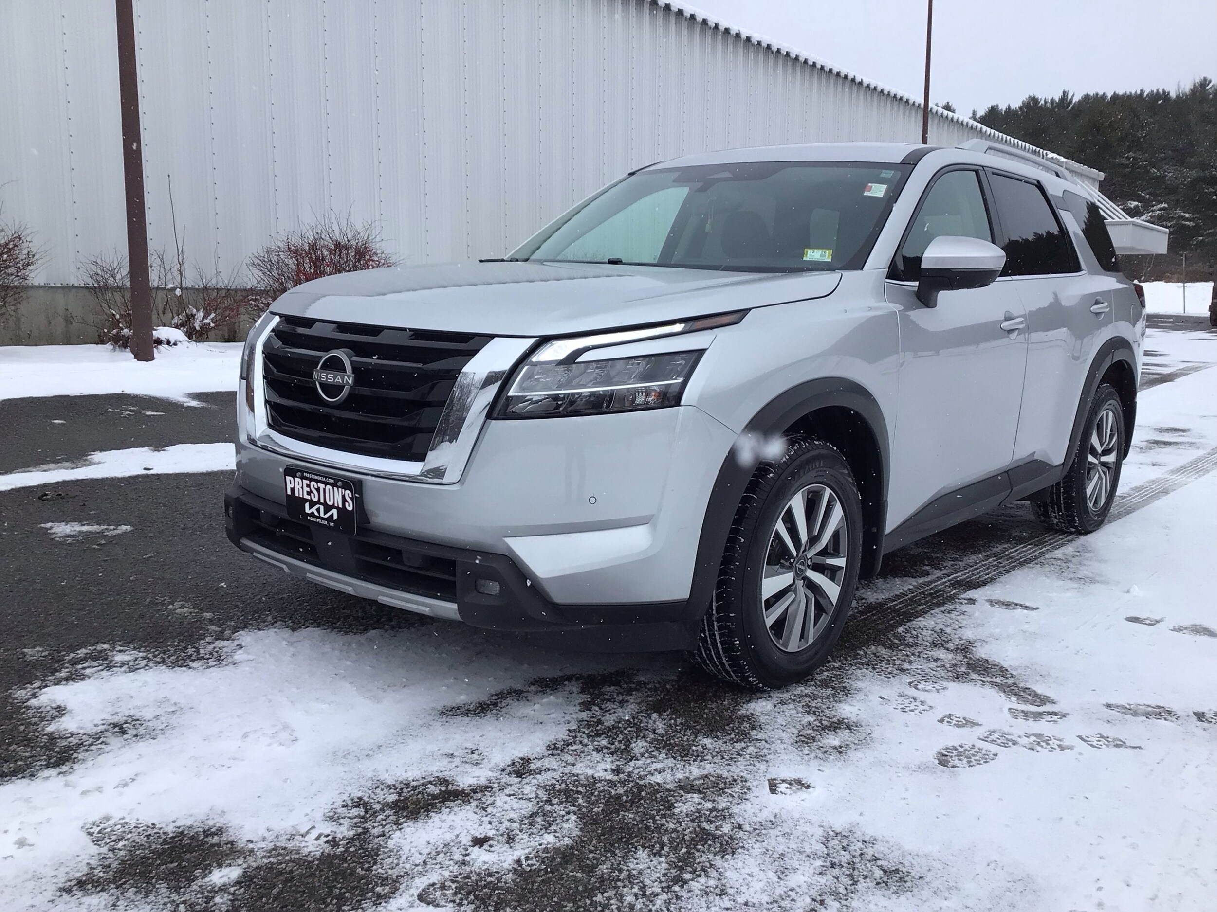 Image of 2022 Nissan Pathfinder SL SUV