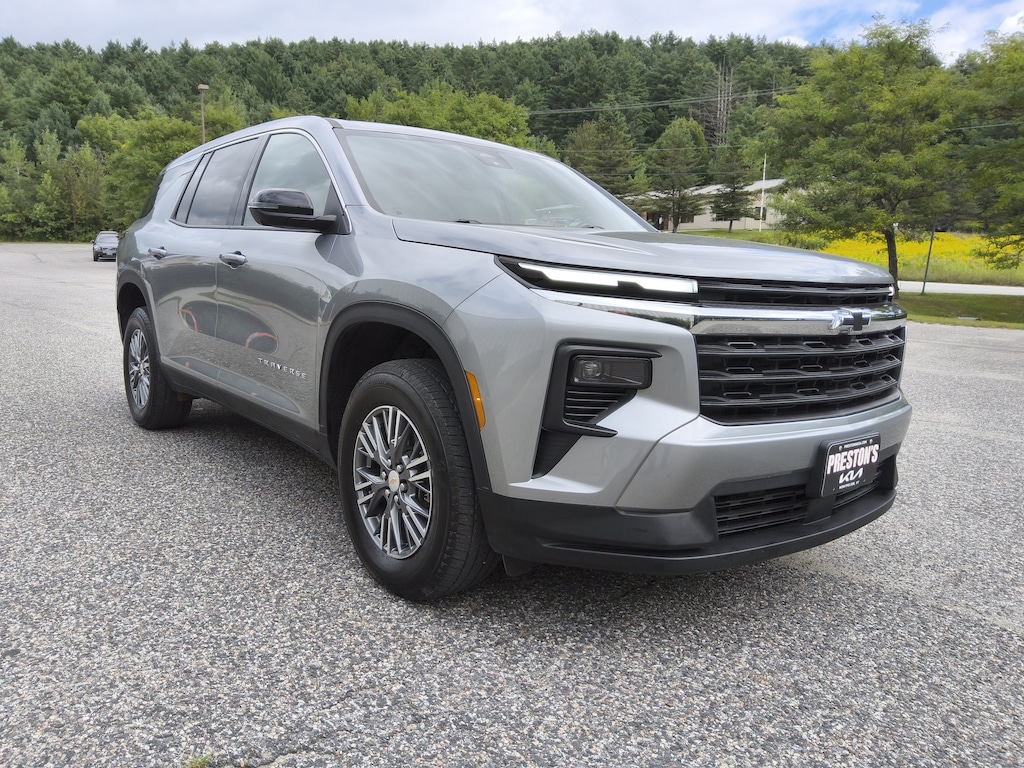 Used 2024 Chevrolet Traverse LS w/1LS SUV
