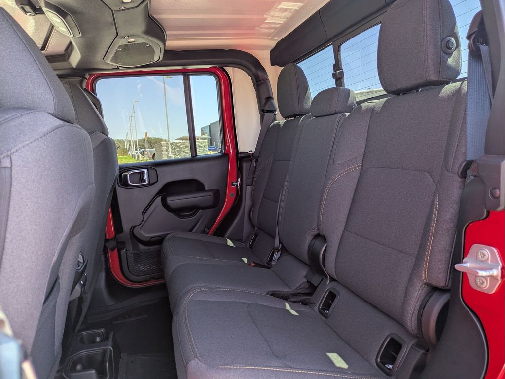 2025 Jeep Gladiator Willys - Photo 13