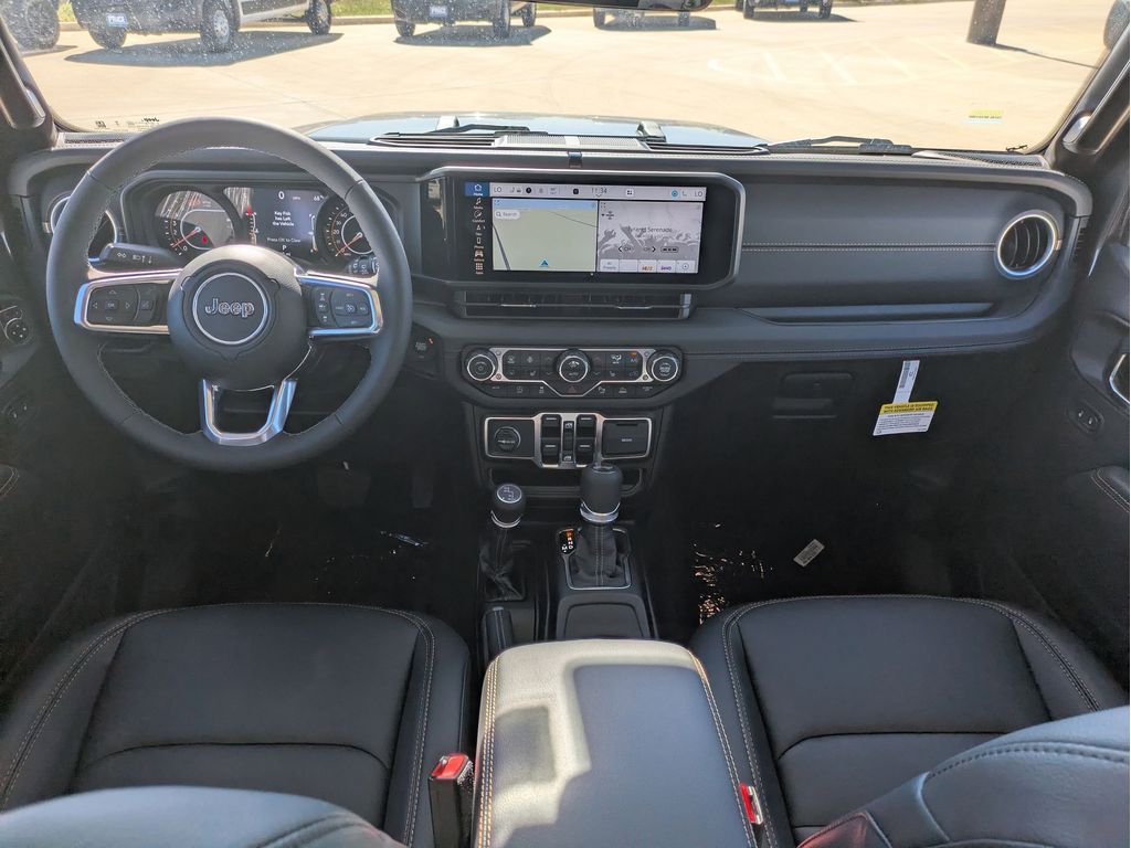 2025 Jeep Wrangler 4-Door Sahara - Photo 14