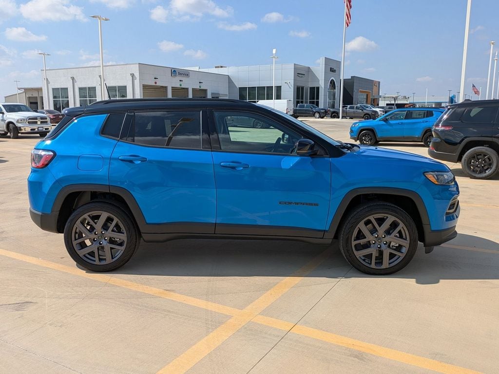 New 2026 Jeep Compass LIMITED ALTITUDE 4X4 Sport Utility