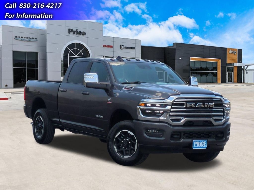 New 2026 Ram 3500 LARAMIE CREW CAB 4X4 6'4 BOX