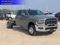 2026 Ram 3500 Chassis Cab TRADESMAN CREW   4X4 60' CA Pickup