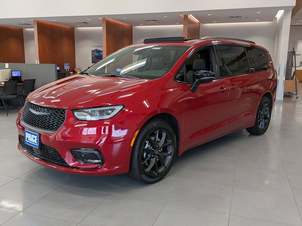 2026 Chrysler Pacifica Limited - Photo 7