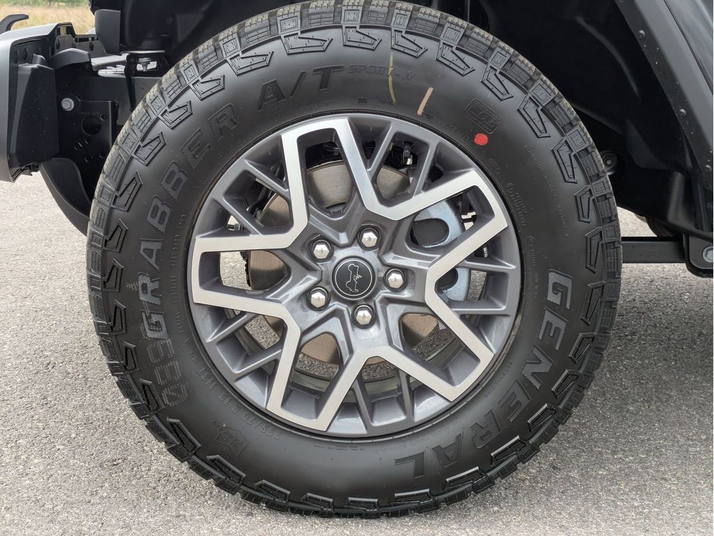 2025 Jeep Wrangler 4-Door Sahara - Photo 20