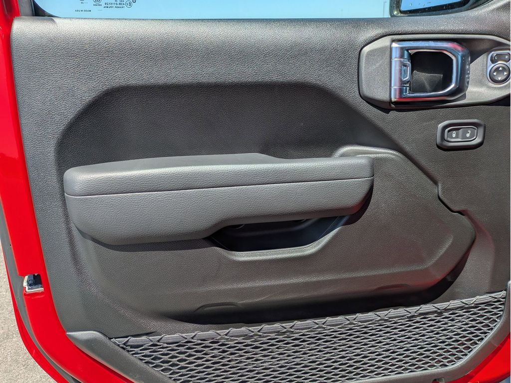 2025 Jeep Gladiator Willys - Photo 11