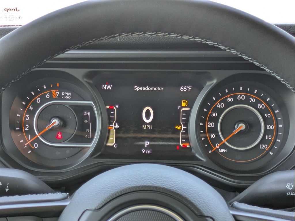 2025 Jeep Gladiator Willys - Photo 18