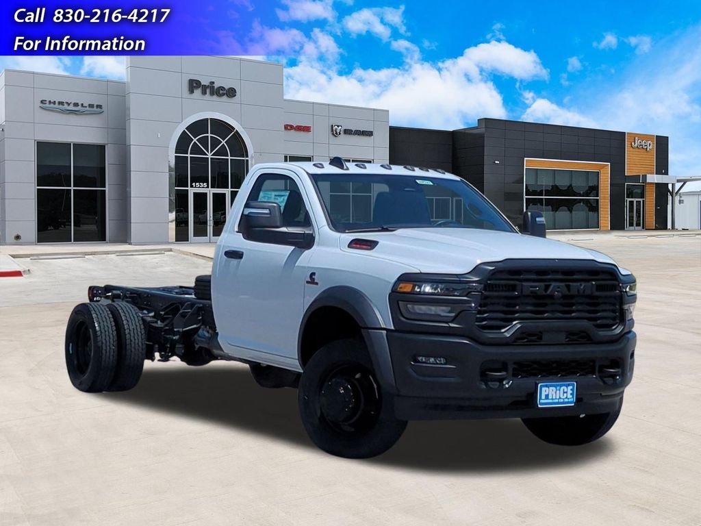 New 2026 Ram 5500 TRADESMAN CHASSIS REGULAR CAB 4X4 84' CA