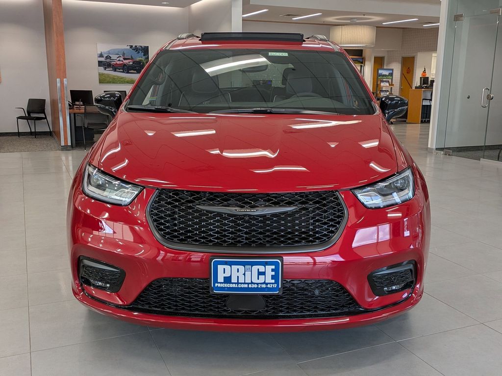 2026 Chrysler Pacifica Limited - Photo 8