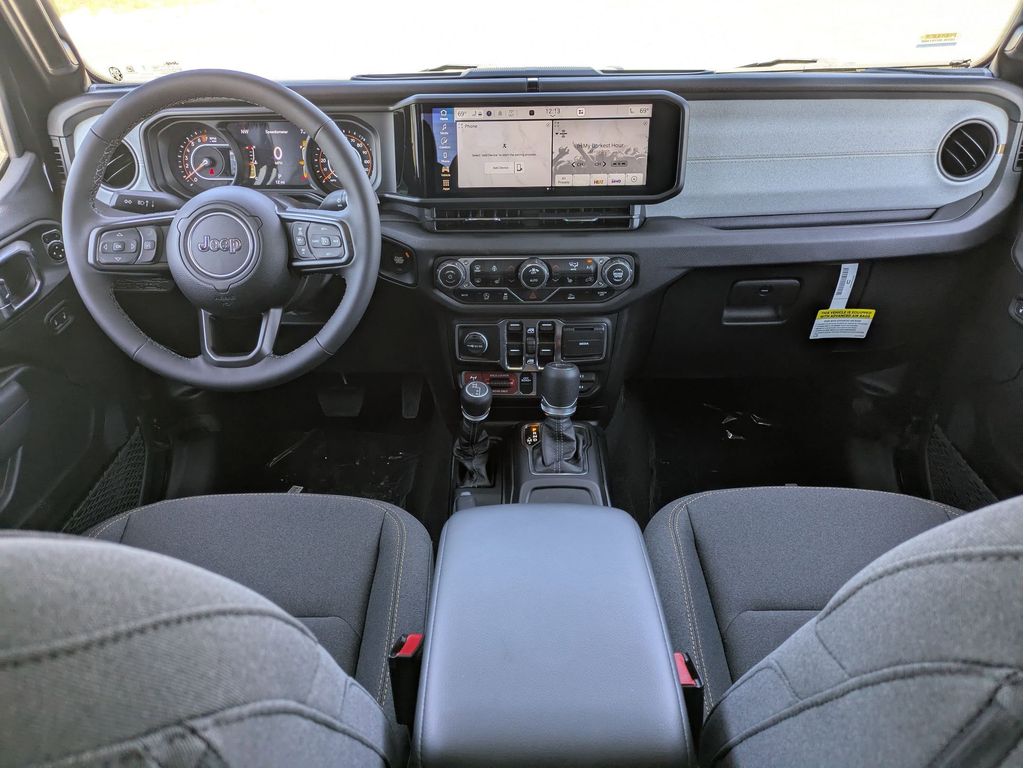 2025 Jeep Gladiator Willys - Photo 14