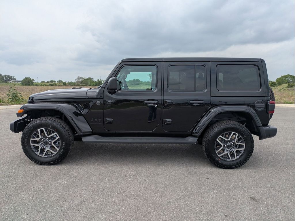 2025 Jeep Wrangler 4-Door Sahara - Photo 6
